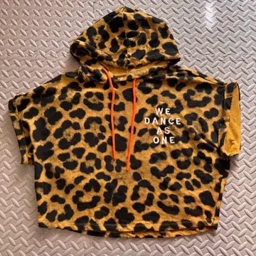 ZUMBA 레오파드 무늬 크롭 후드티