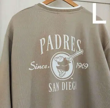 파드레스 맨투맨 트레이닝복 L 사이즈 백 프린트 베이지