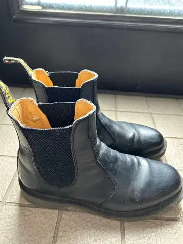 잉글랜드제 Dr. Martens 사이드 고어 부츠 사이즈 7