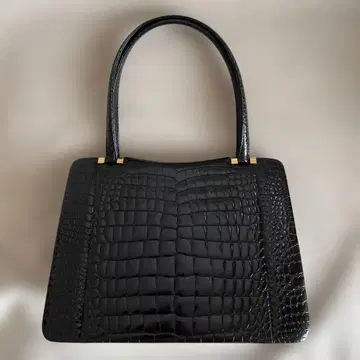 크로커다일풍 블랙 핸드백