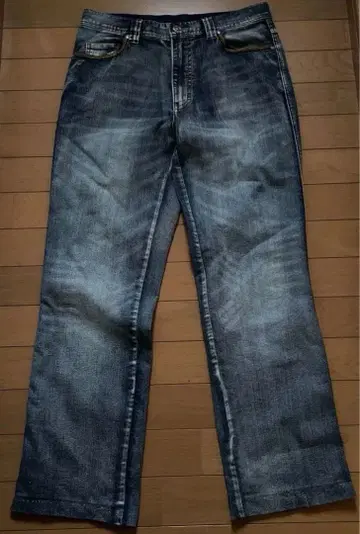 EDDIE ODYSSEY 스트레이트 W79cm 자수 패치 수염 스트레치