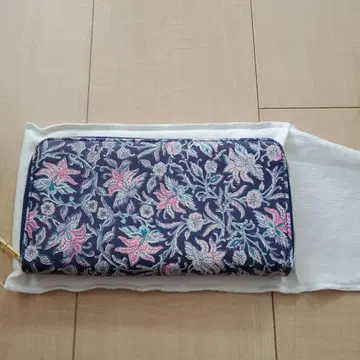 꽃무늬 네이비 x 브론 장지갑 펠리시모 라미플러스 MEDE19F