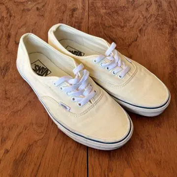 Vans authentic 화이트 스니커즈