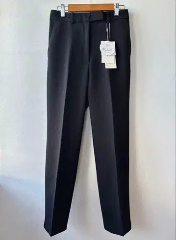 [택 포함 새상품] 미라 오웬 밴딩 테이퍼드 팬츠