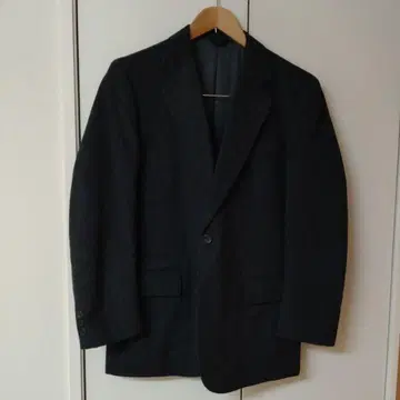 다크 그레이 싱글 브레스 자켓