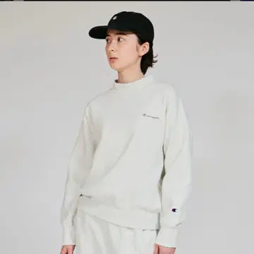 미사용 새상품 챔피온 Champion 모크넥 스웨트 셔츠