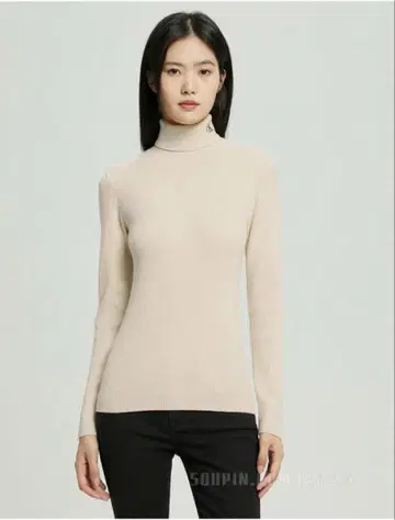 캘빈클라인 터틀넥 스웨터 화이트