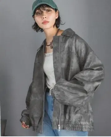 PAGEBOY 샌드 빈티지 가죽 블루종 그레이