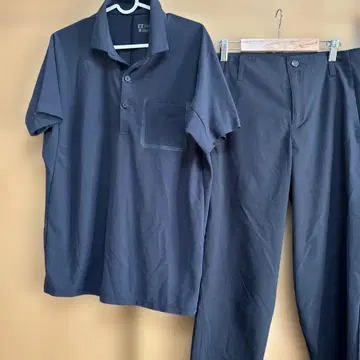 데상트 블랙 피케 셔츠와 팬츠 세트