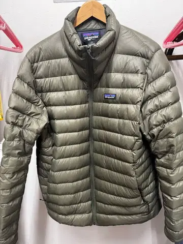 patagonia 다운 스웨터 L 사이즈 올리브 그린