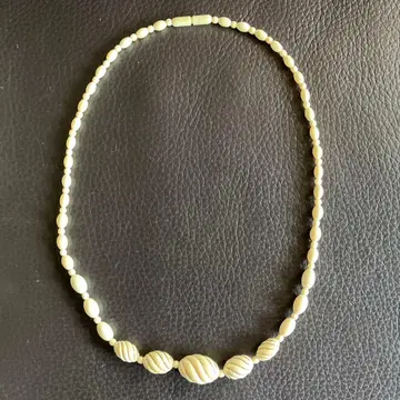 앤티크 아이보리 트위스트 비즈 목걸이 45cm