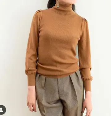 SINME 베이직 터틀넥 카멜