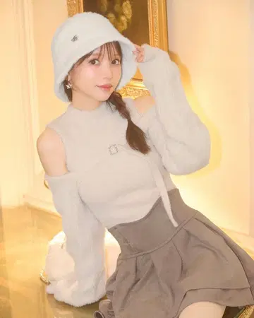 michellMacaron 미셸 마카롱 샤기 니트 베이지