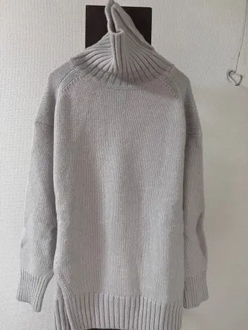 SHIPS 그레이 하이넥 니트