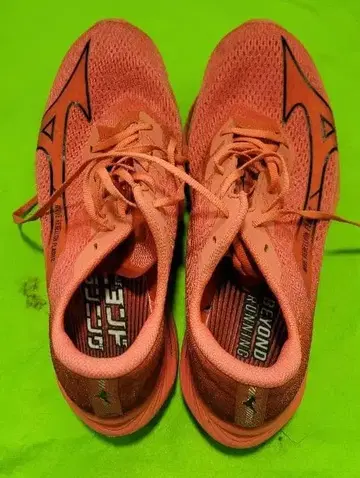 미즈노 웨이브 리벨리온 플래시 2 26.5cm