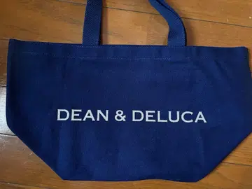 DEAN & DELUCA의 차리티 토트백(새상품)입니다