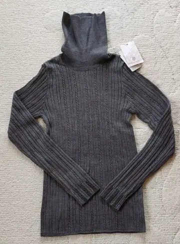 새상품 핑크 무스 차콜 그레이 리브 터틀넥 니트 소매 비즈