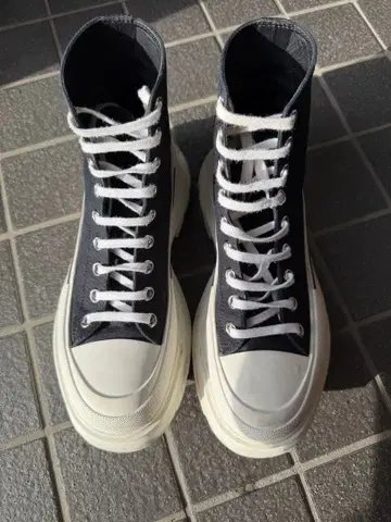 Alexander McQueen 하이컷 스니커즈