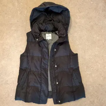 INDIVI 후드 부착 다운 베스트 블랙