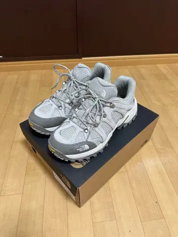 THE NORTH FACE TNF 아웃도어 스니커즈 그레이 박스 포함