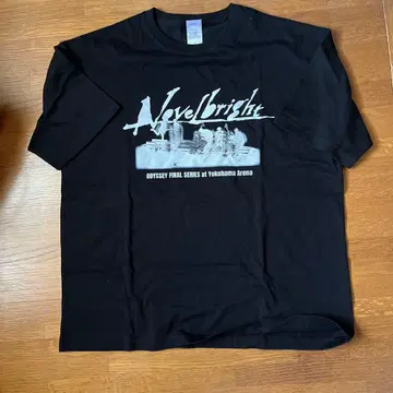 Novel bright T셔츠 M 사이즈