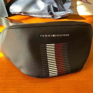 TOMMY HILFIGER 바디백 블랙