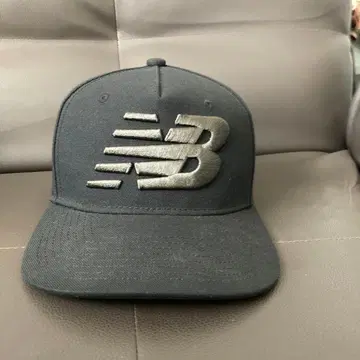 뉴발란스 블랙 캡