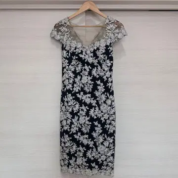 TADASHI SHOJI 드레스
