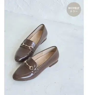 새상품 로페피크닉 byHARUTA 링크드 에나멜 비트 플랫 로퍼