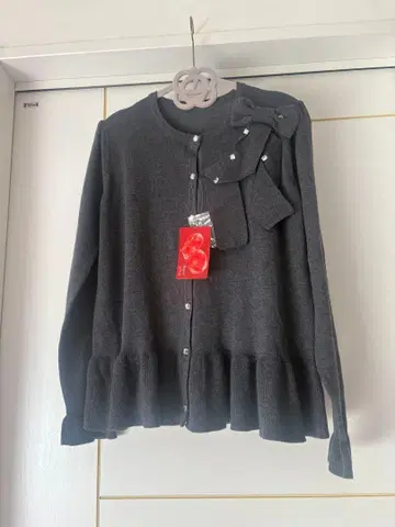 안드라브 그레이 비쥬 리본 프릴 긴팔 가디건