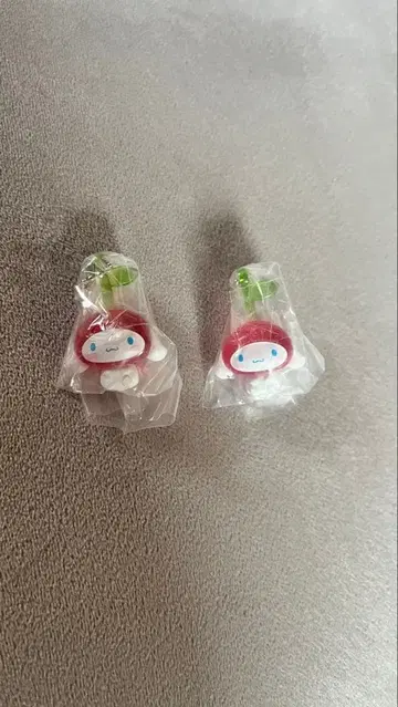 산리오 체리 스윙 가챠가챠 시나모롤 2점