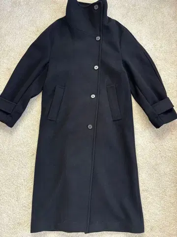 ZARA 스탠드 카라 울 코트