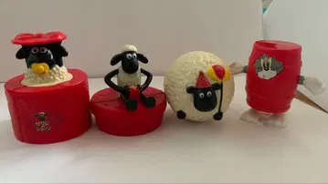 숀더쉽 피규어 3개 세트???