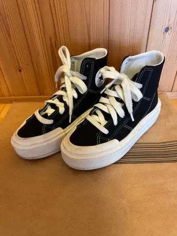 한국 컨버스 하이컷 스니커즈 A04689C