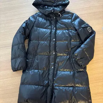 루니 블랙 후드 부착 다운 자켓