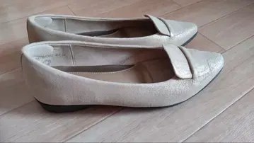 fitfit 천연 가죽 샴페인 골드 에어 플랫 가죽 펌프스 외반모지에도