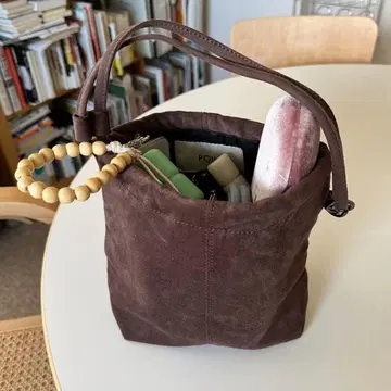 POIK 소프트 드로우 스트링 숄더백 브라운