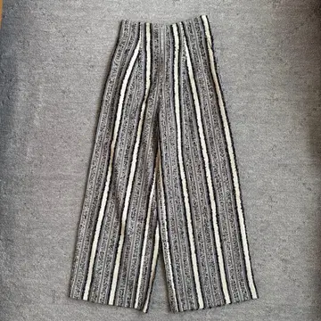 [ quarite ] 부클 스트라이프 와이드 팬츠