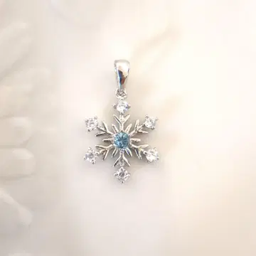 토파즈 눈꽃 펜던트 탑