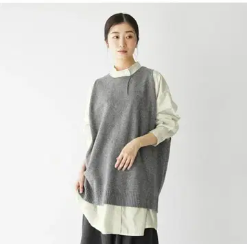 새상품급 미즈이로 인드 울 100% 니트 베스트 그레이
