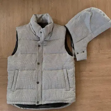 COMME CA ISM 체크 무늬 베스트 후드 부착