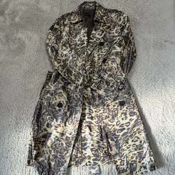 EPOCA 레오파드 무늬 트렌치코트 사이즈 40