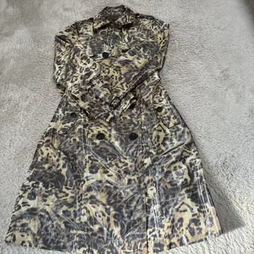 EPOCA 레오파드 무늬 트렌치코트 사이즈 40