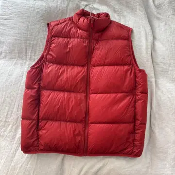 UNIQLO 울트라 라이트 다운 베스트