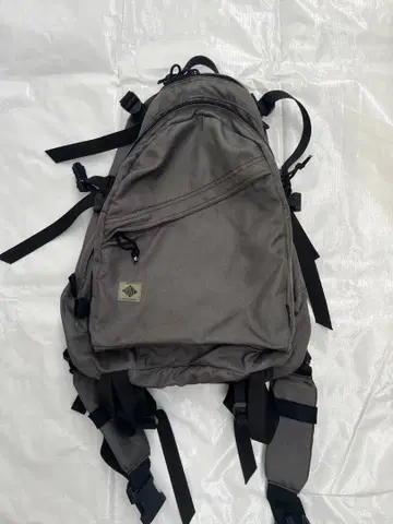 LET IT RIDE POST 별주 backpack