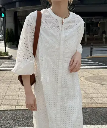 Doudou 자수 화이트 롱 원피스