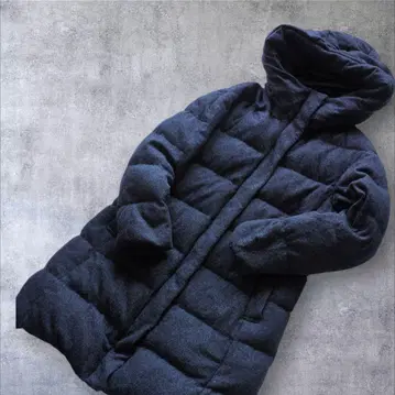 유니클로 다크 그레이 육후롱 다운 자켓