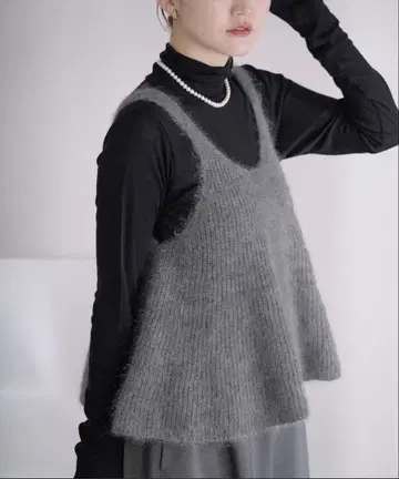 IENA 모헤어 믹스 플레어 탱크 차콜 그레이