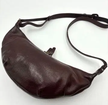 겐텐 genten 하프문 숄더백 초승달 가죽 브라운