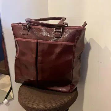 아냐 힌드마치 에나멜 핸드백 보르도 계열